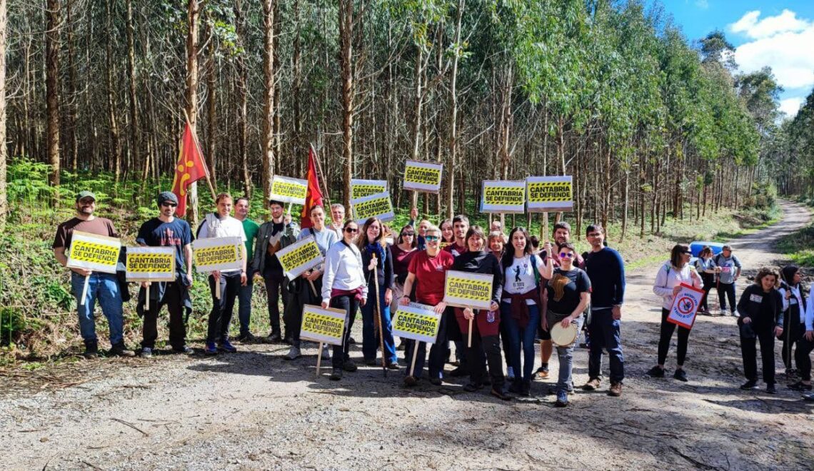 Cantabristas contra la planta de biogás de Hazas de Cesto