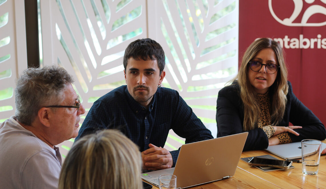 Cantabristas - Paulu Lobete, Araceli González Vázquez y Luis Ojembarrena